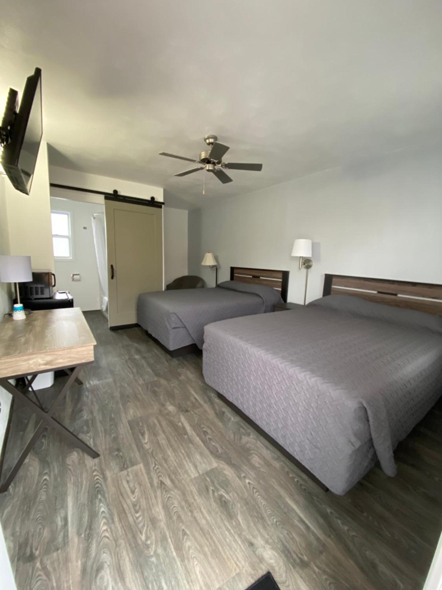 Sunset Motel Waterloo Εξωτερικό φωτογραφία